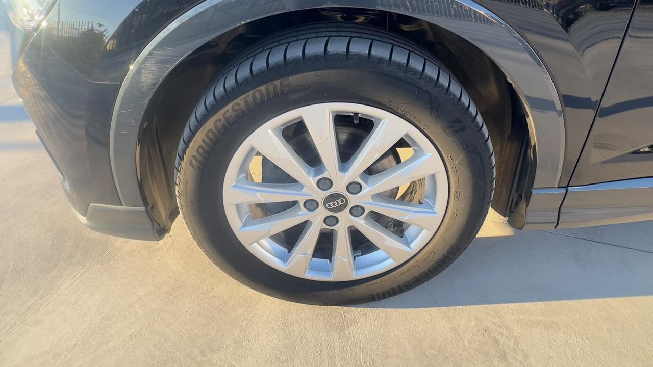 Audi Q3 35 TDI S tronic Business