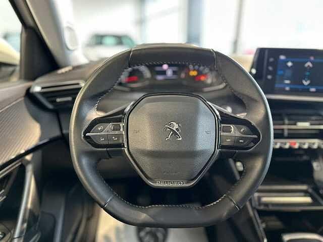 Peugeot 2008 PureTech 100 S&S Allure