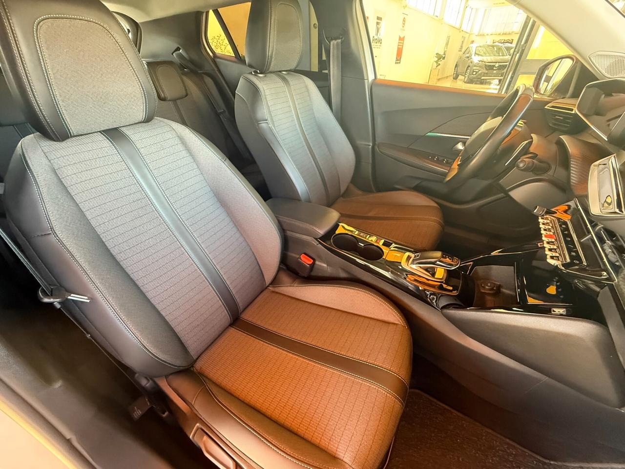 Peugeot 2008 BlueHDi 130 S&S EAT8 Allure