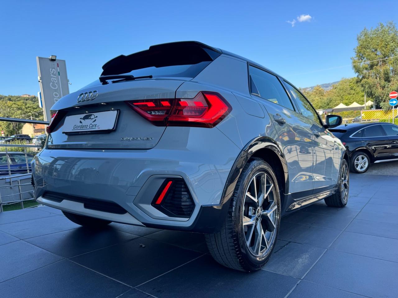 Audi A1 citycarver 30 TFSI Identity Contrast