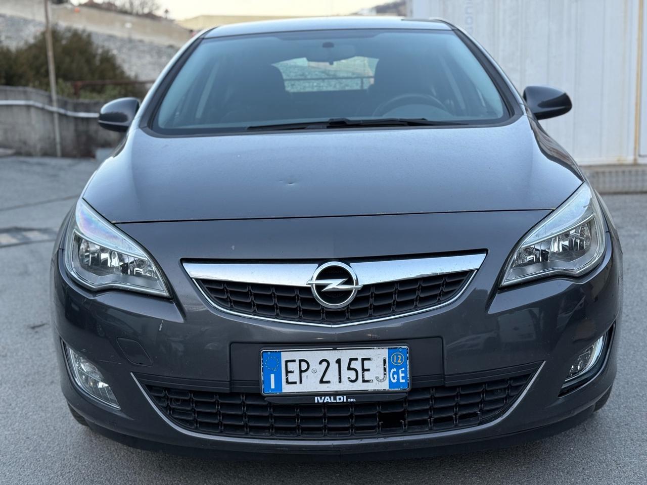 Opel Astra 1.7 CDTI 110CV 5 porte Cosmo