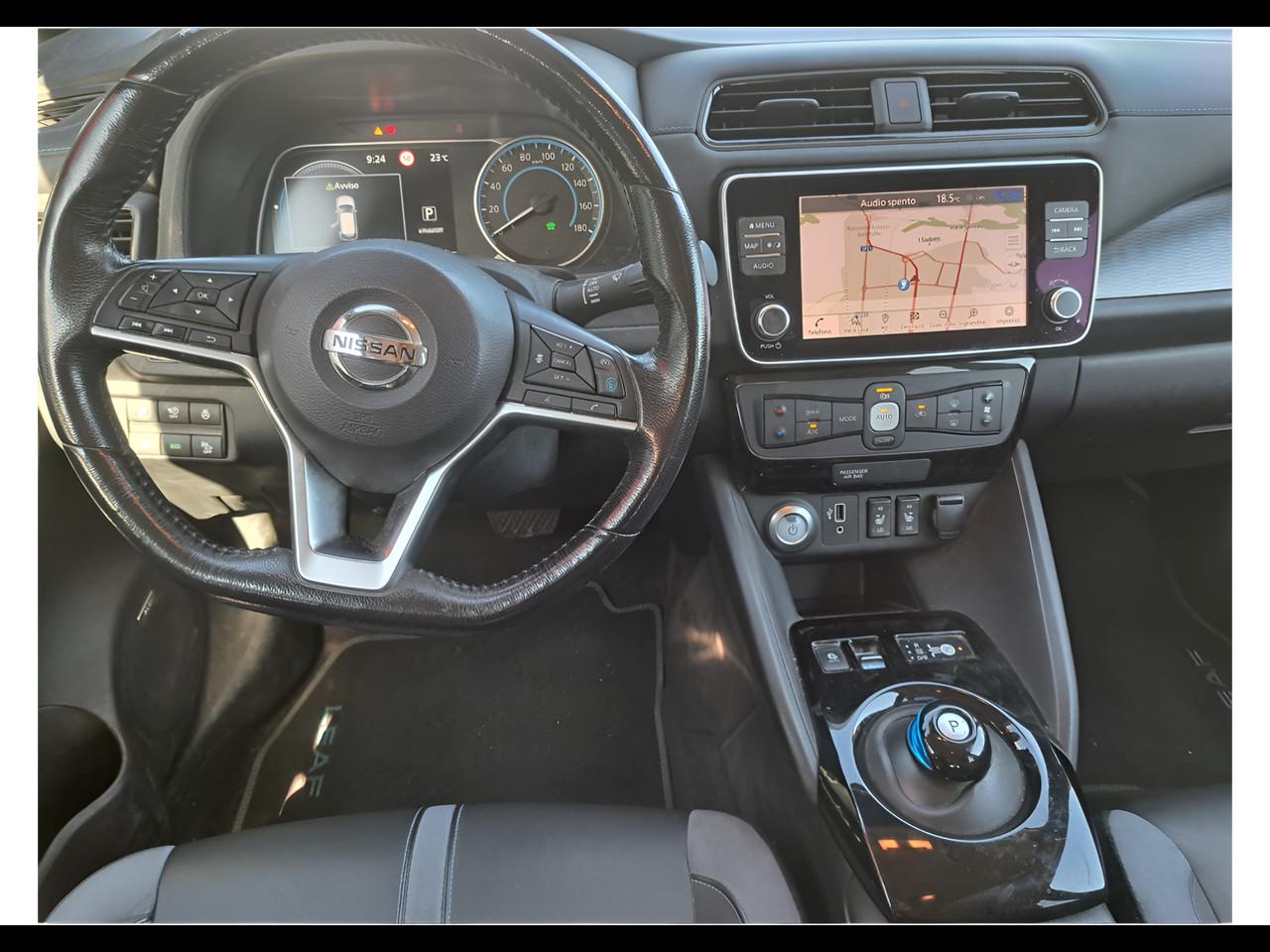 NISSAN LEAF 40KWH TEKNA