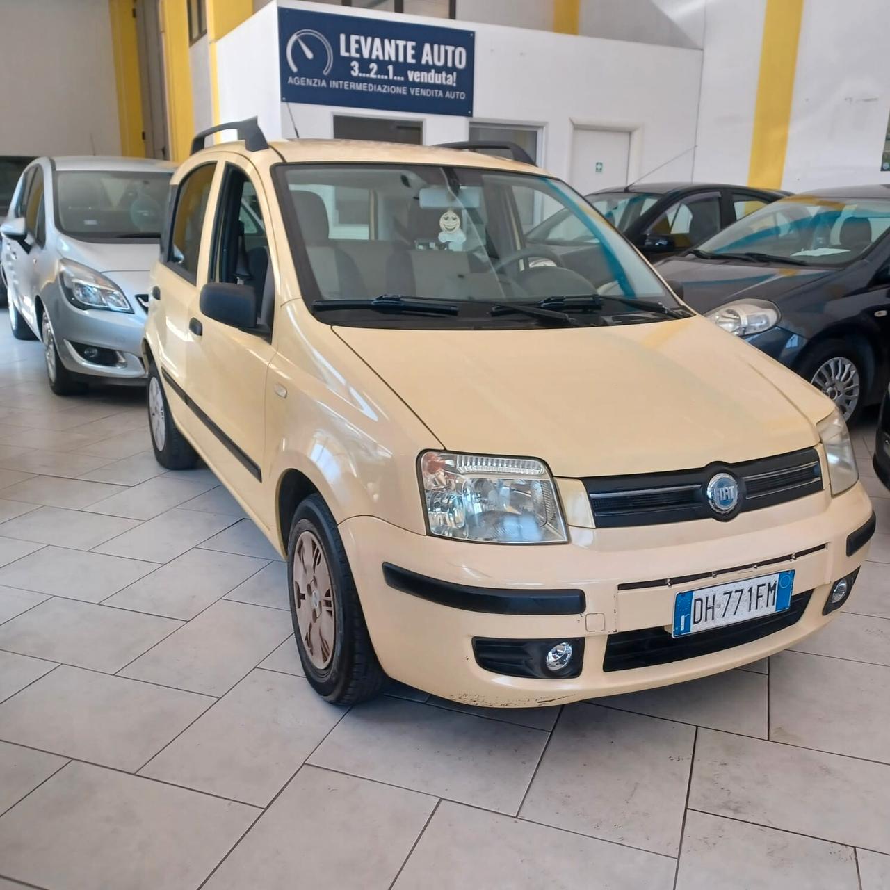 97.478 KM OCCASIONE FIAT PANDA 1.2 NEOPATENTATI