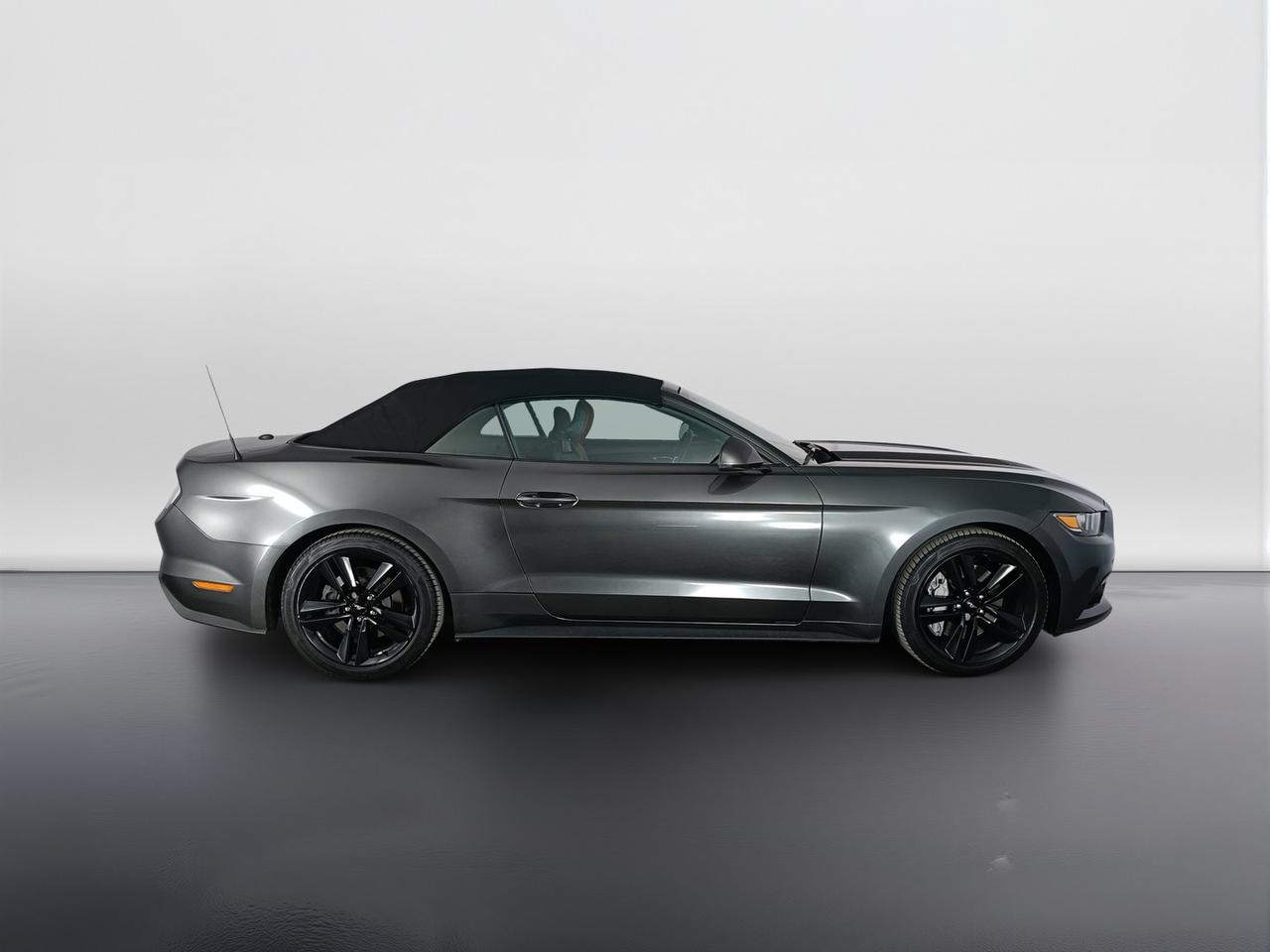 FORD Mustang VI 2015 Convertible - Mustang Convertible 2.3 ecoboost 317cv auto