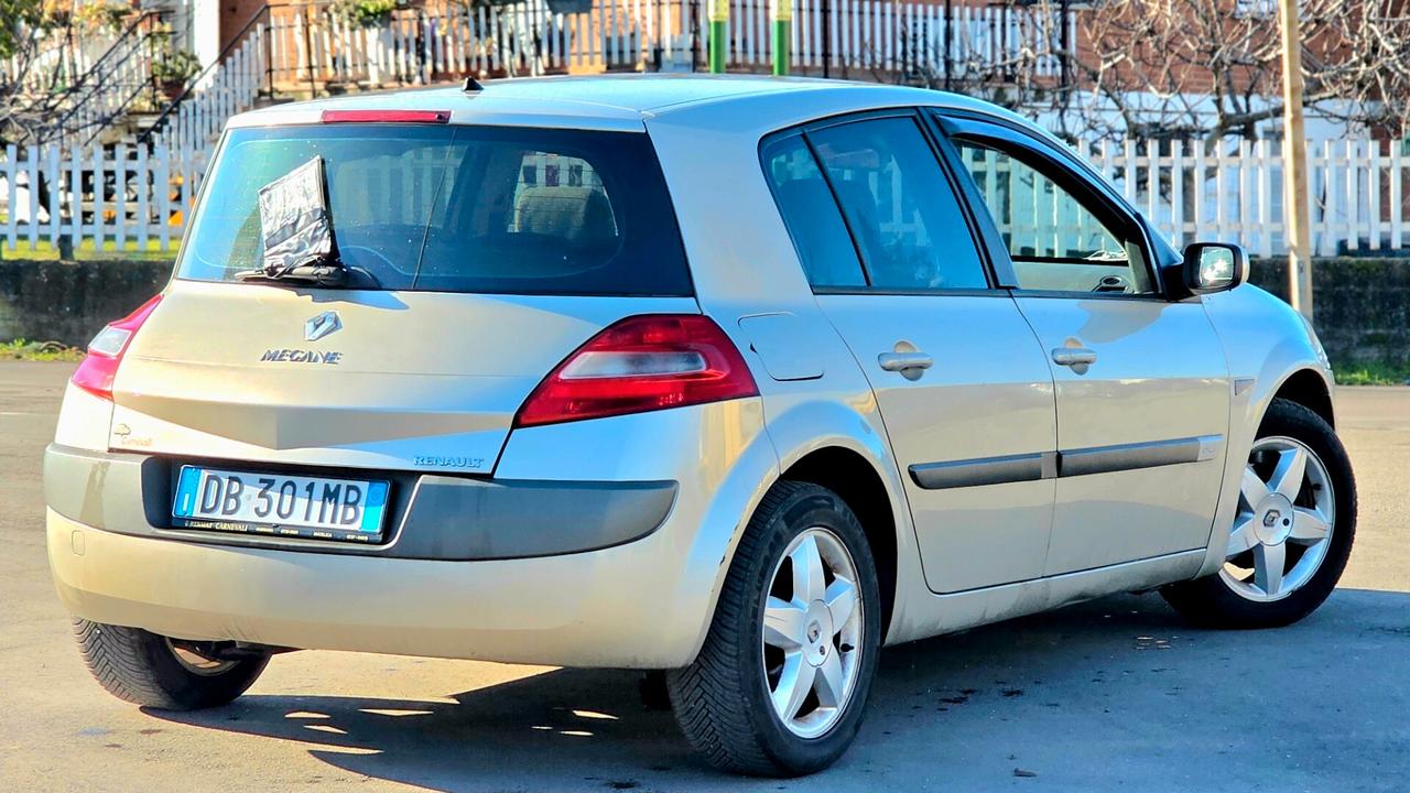 Renault Megane Mégane 1.5 dCi 110CV Dynamique