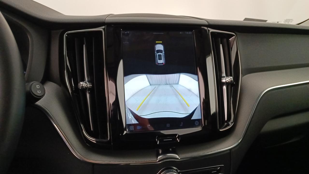 VOLVO XC60 2.0 b4 Plus Dark awd auto