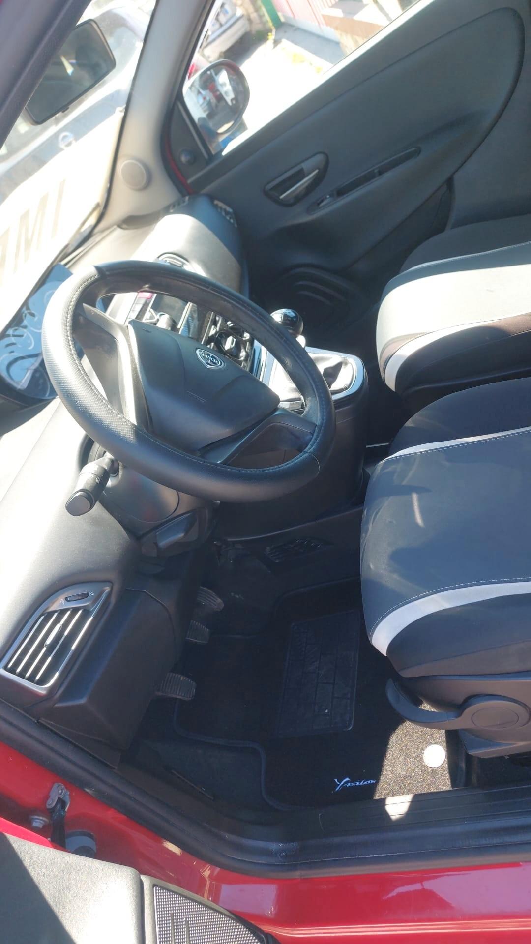 Lancia Ypsilon 1.2 69 CV 5 porte GPL Ecochic Elefantino