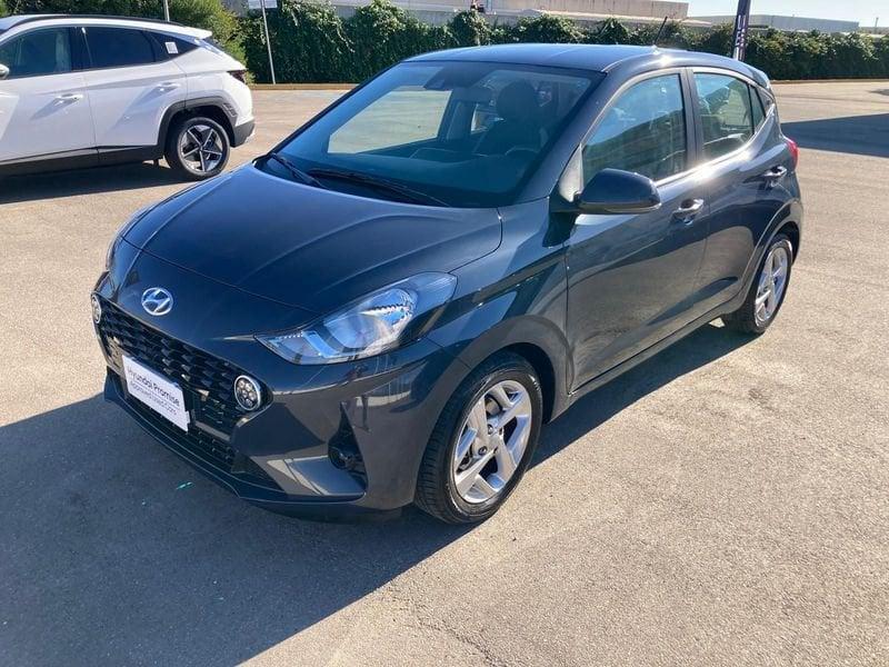 Hyundai i10 i10 1.0 MPI Tech + CONN