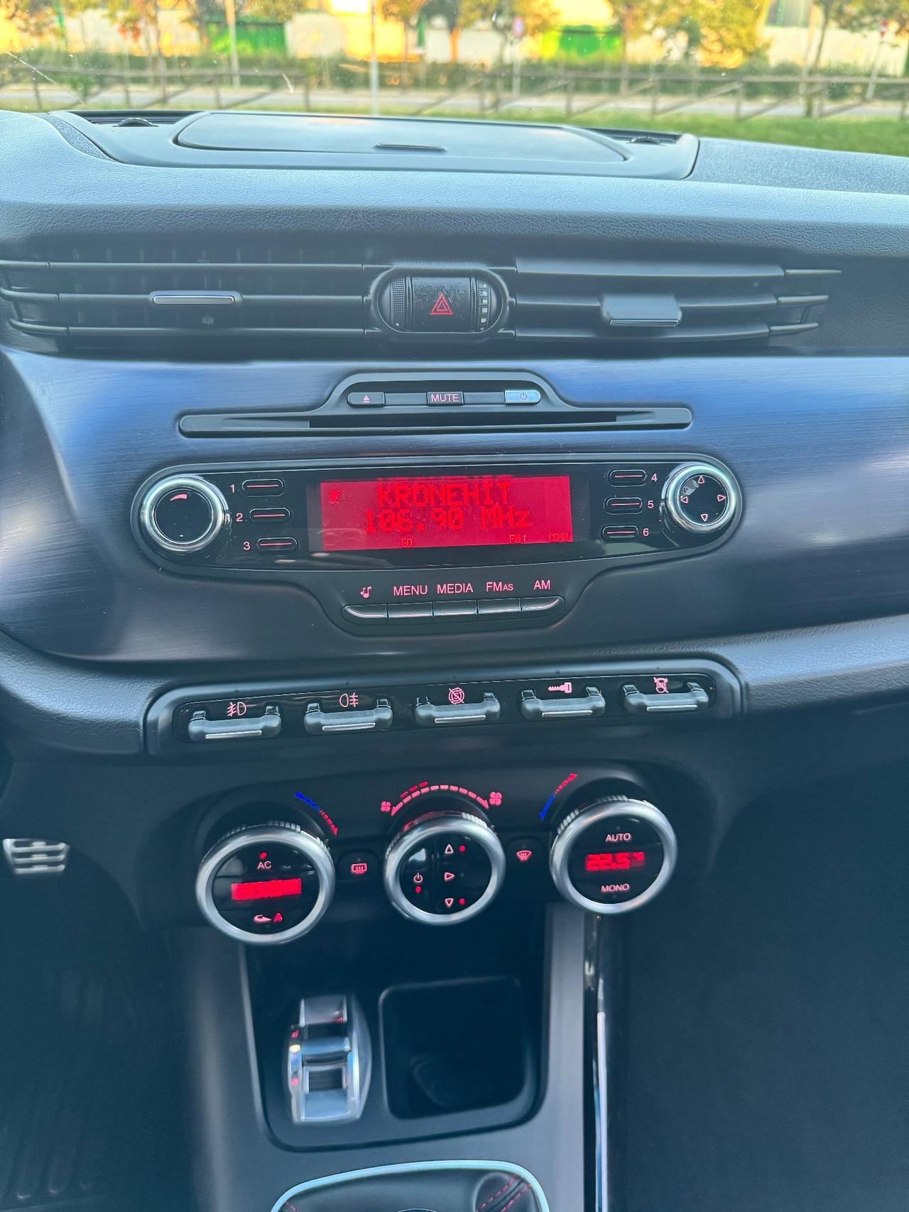 Alfa Romeo Giulietta 1.6 JTDm-2 105 CV Neopatentati