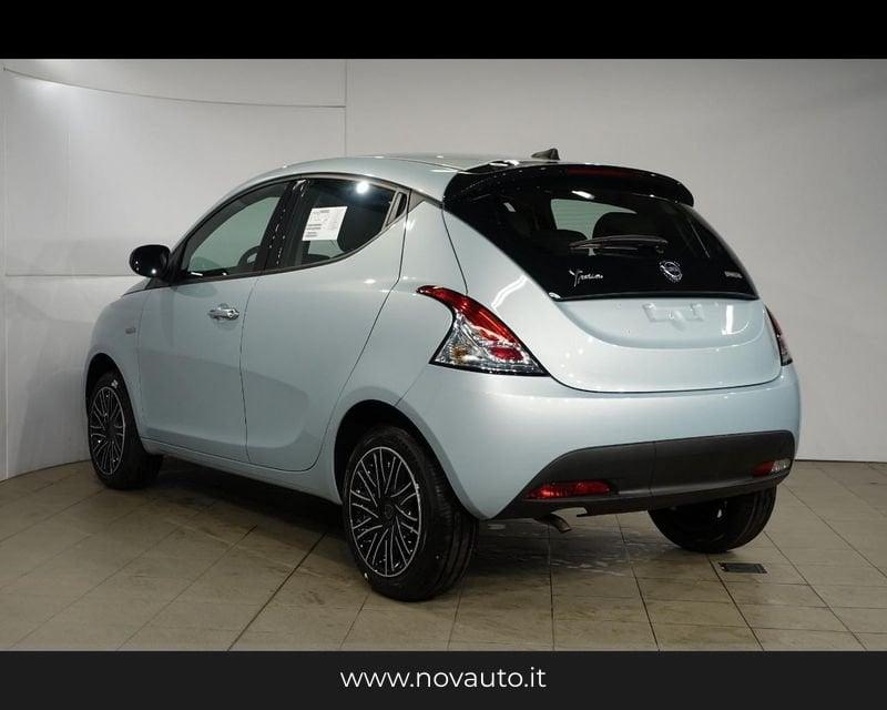 Lancia Ypsilon 1.0 FireFly 70cv Hybrid Silver Plus