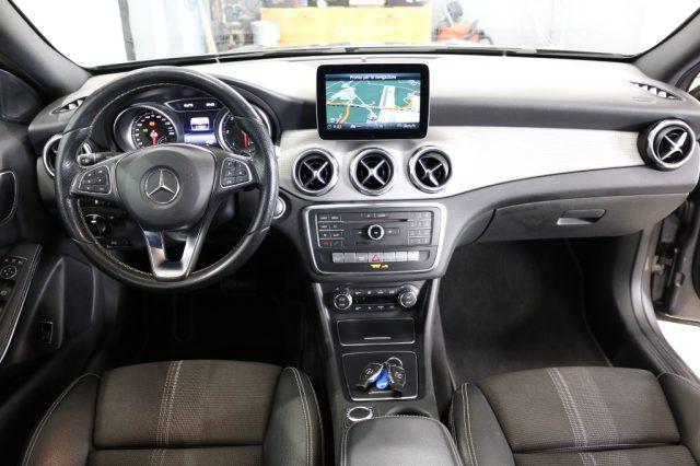 MERCEDES-BENZ GLA 200 d Automatic 4Matic Sport