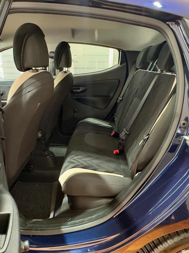 LANCIA Ypsilon 1.2 69 CV 5 porte Gold