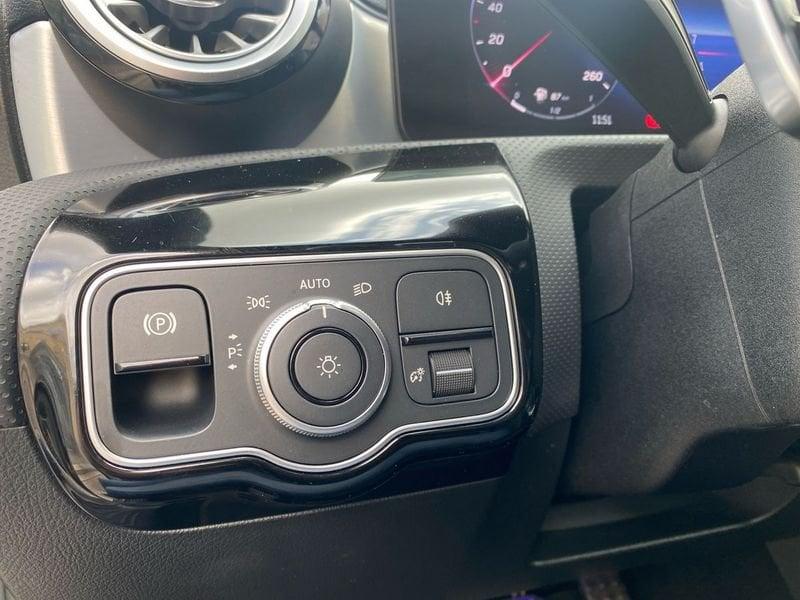 Mercedes-Benz Classe A A 180 d AMG Line Advanced Plus Auto
