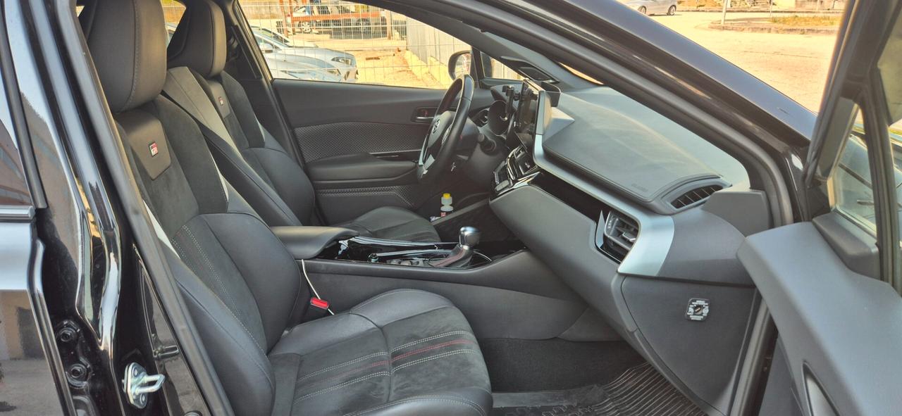 Toyota C-HR 2.0 Hybrid E-CVT GR Sport