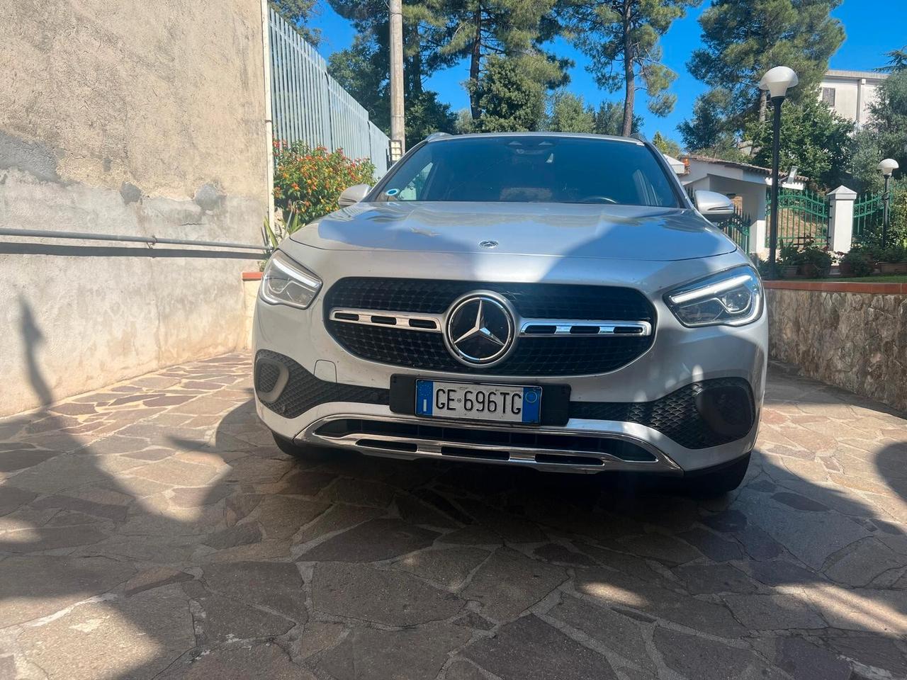 Mercedes-benz GLA 200 d Automatic Sport-1Proprietario-Interni Sportivi-
