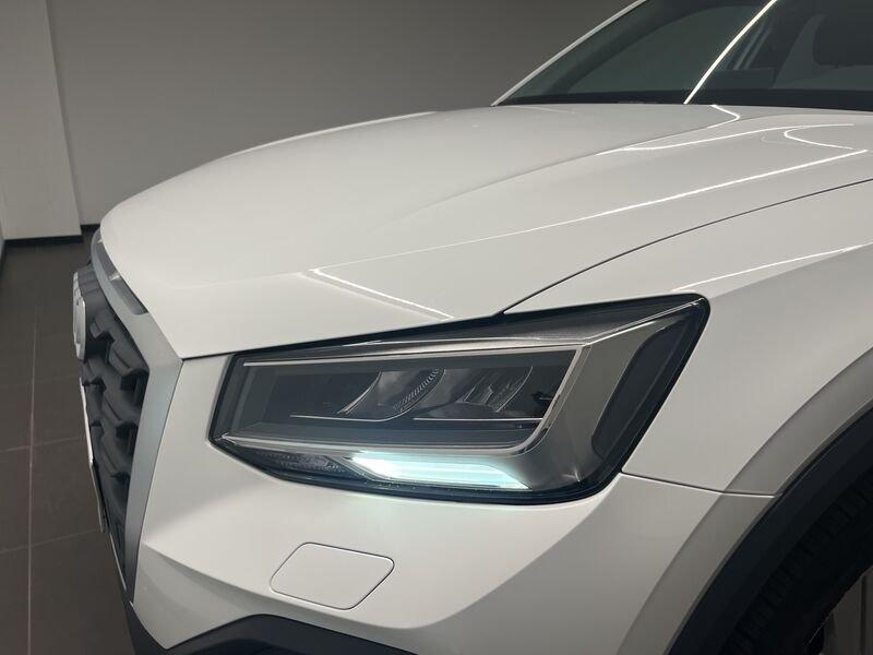 Audi Q2 Audi Business 30 TDI 85(116) kW(PS) S tronic