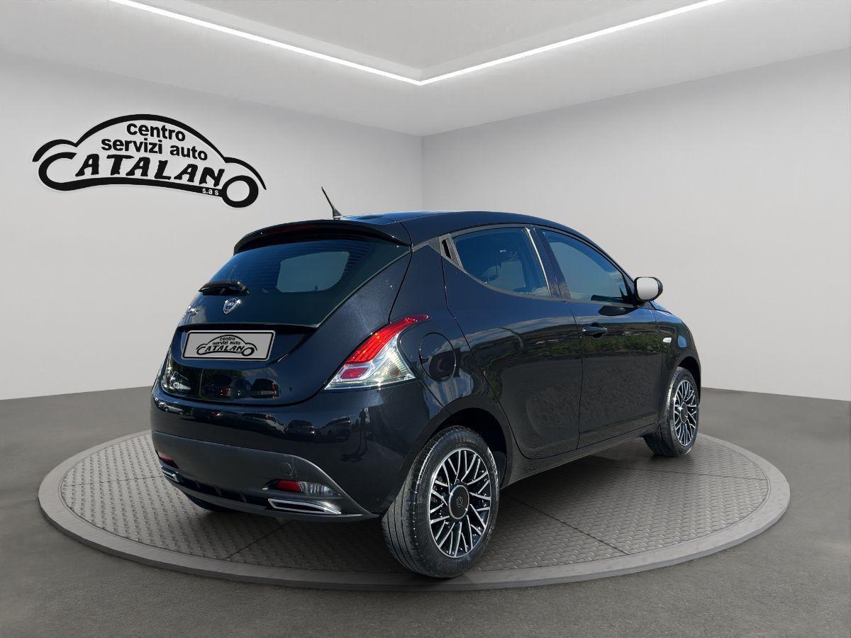 LANCIA - Ypsilon S - 1.3 MJT 95 CV 5p. S&S MOMO DESIGN