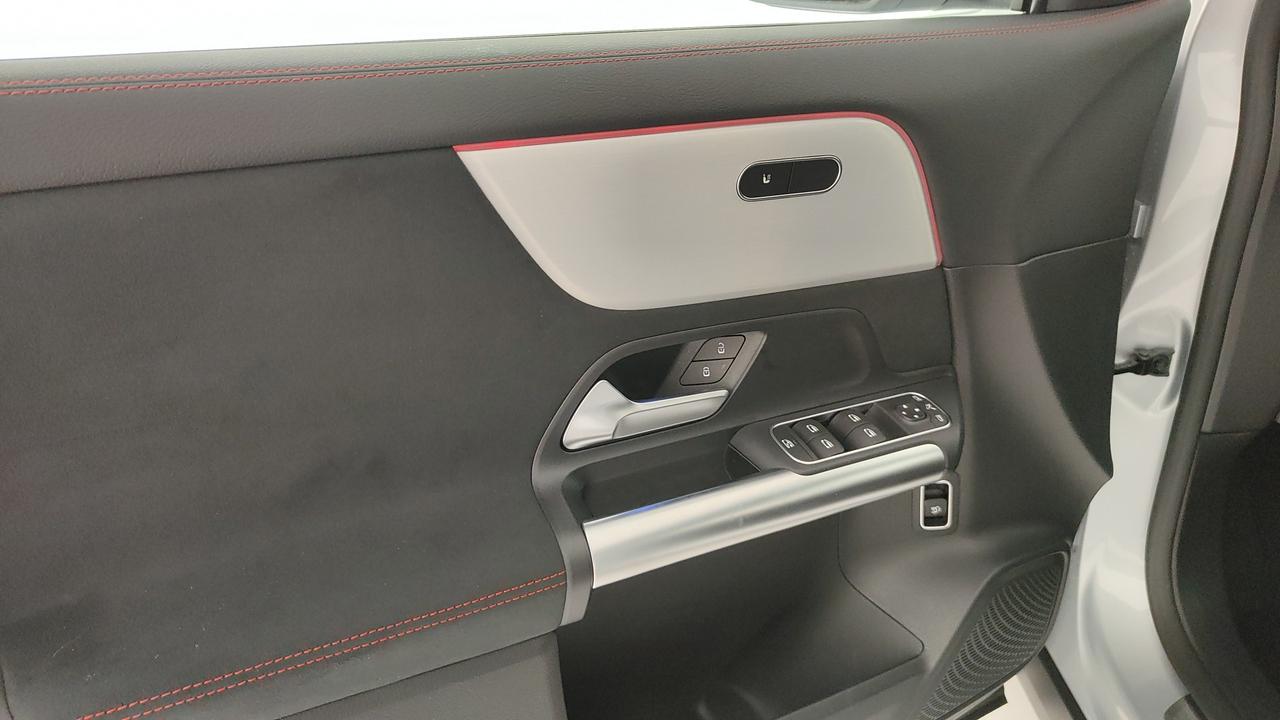 Mercedes-Benz GLA 200 d automatic