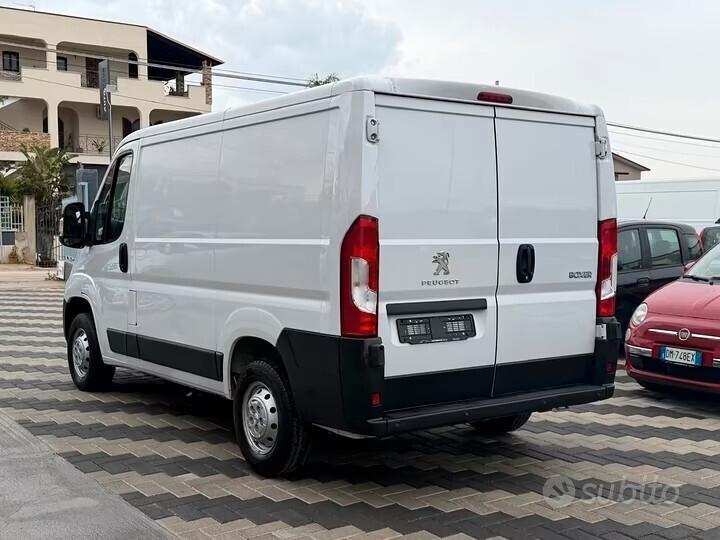 Peugeot Boxer 330 2.2 Diesel 140 cv L1H1