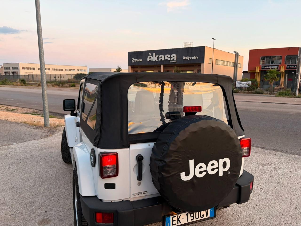 Jeep Wrangler Unlimited 2.8 CRD DPF Sahara Auto