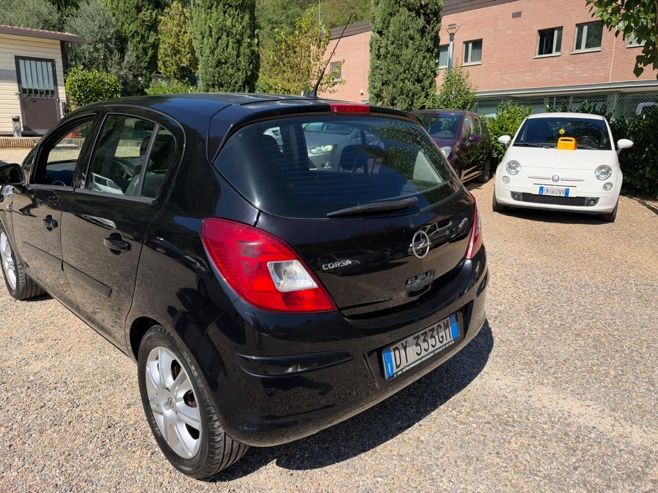 Opel Corsa 1.2 5 porte Club
