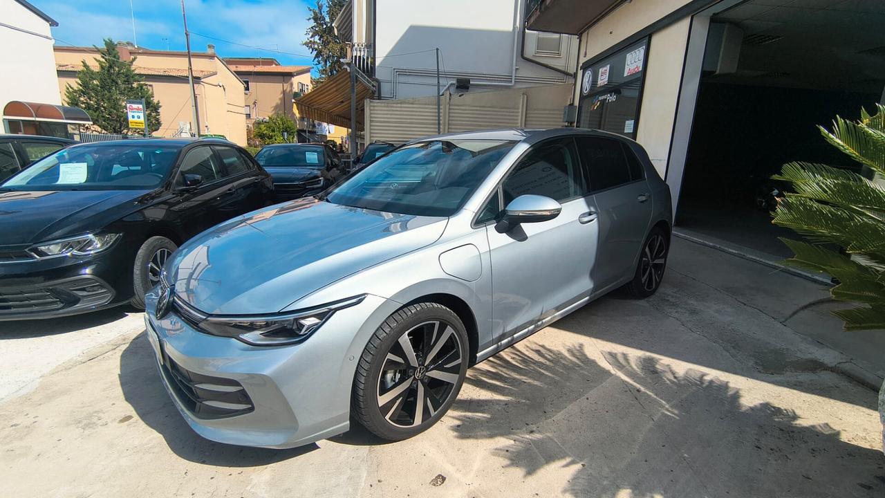 Volkswagen Golf 1.5 TSI eHYBRID 204cv EDITION PLUS DSG