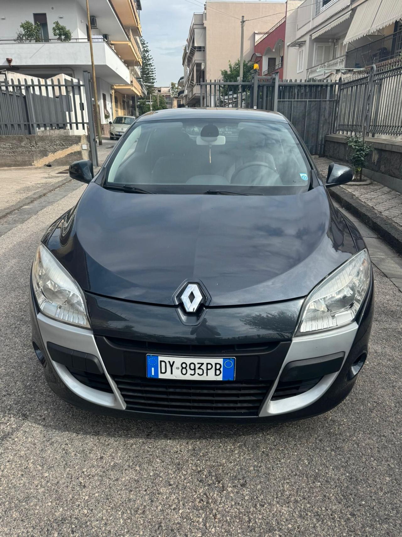 Renault Mégane Coupé 1.5 dCi 110CV Dynamique