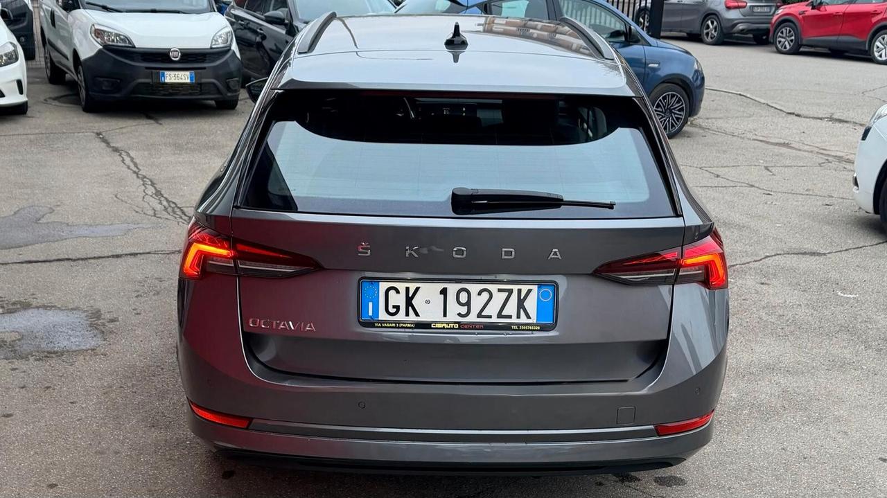 Skoda Octavia 2.0 TDI EVO SCR DSG Wagon Sportline