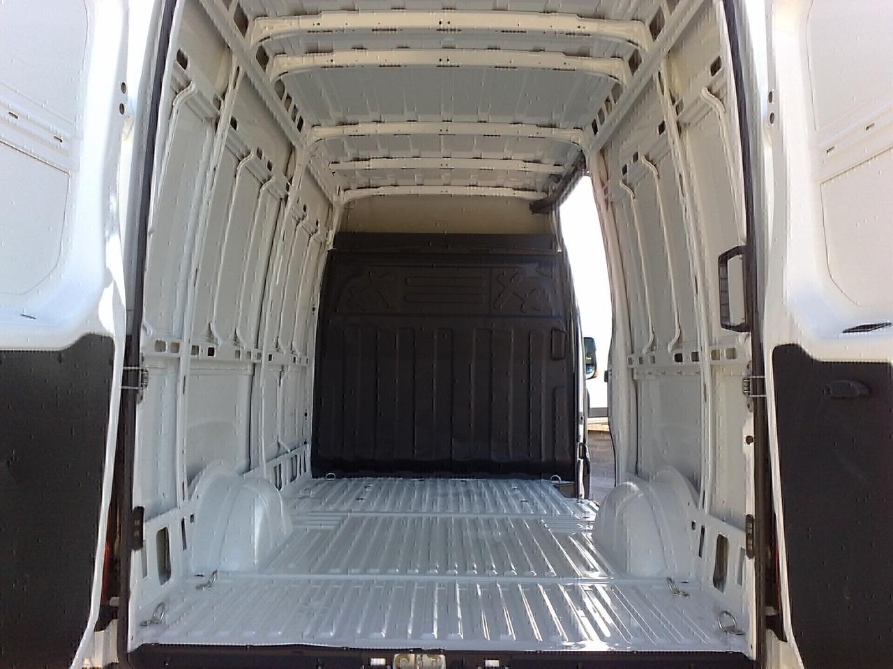 Iveco Daily 35s14 2.3hpt Furgone di serie - 2021