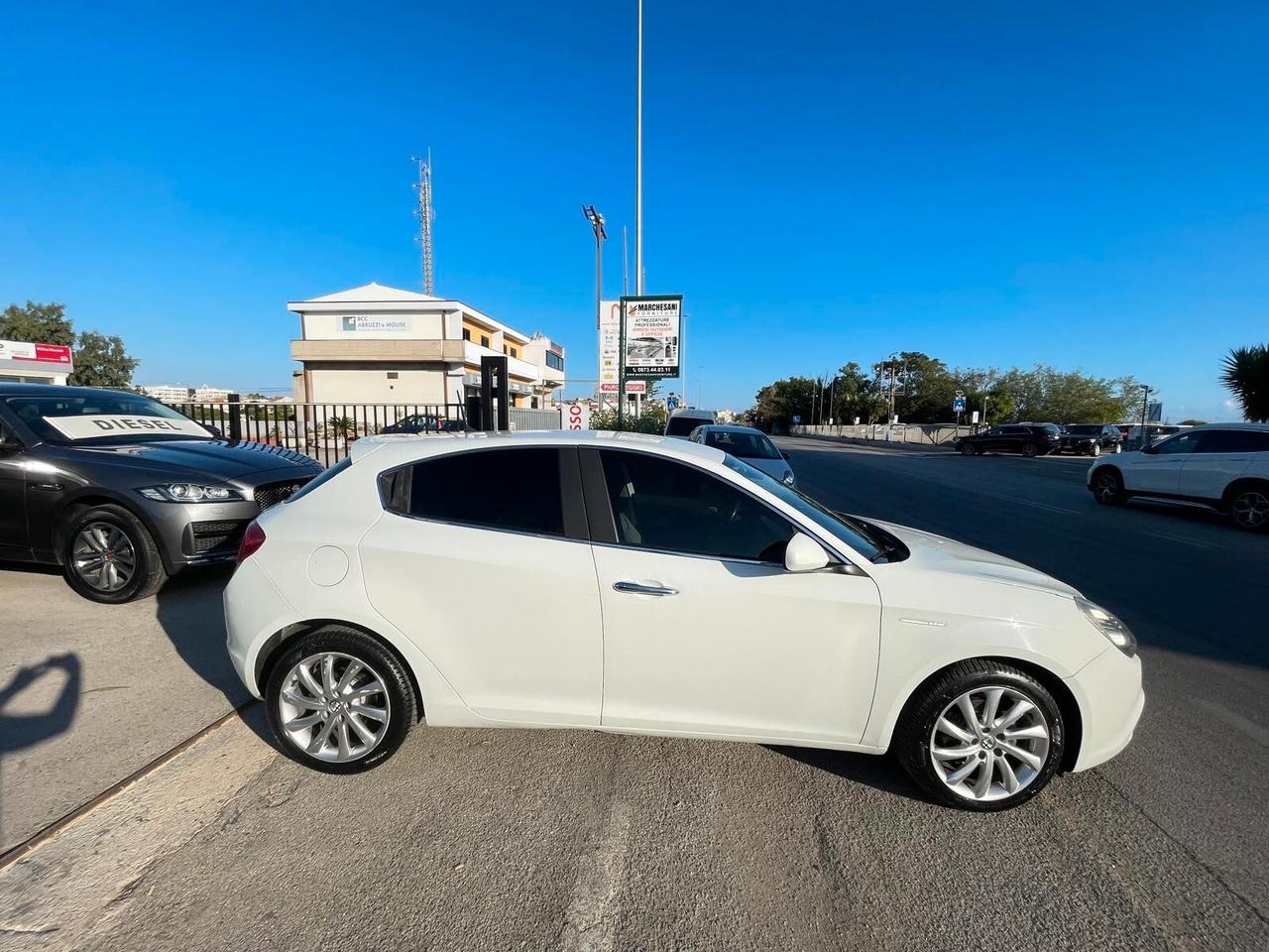Alfa Romeo Giulietta 1.6 JTDm-2 105 CV Exclusive