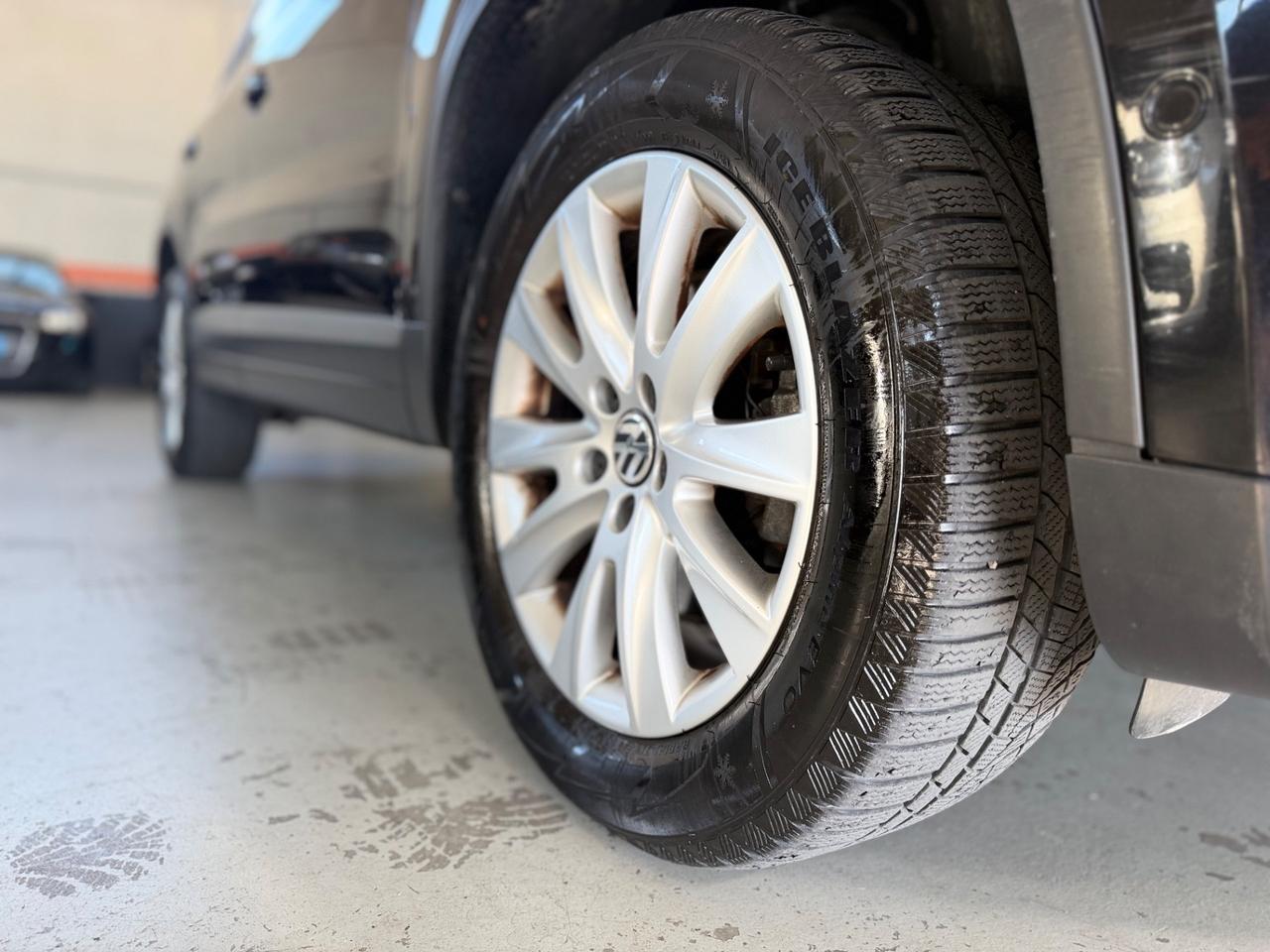 Volkswagen Tiguan 2.0 16V TDI DPF tiptronic Sport & Style (18°)