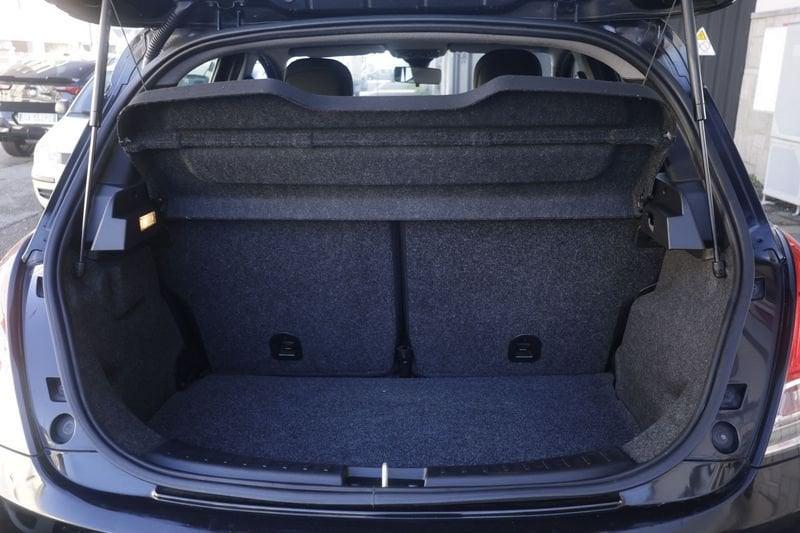 Lancia Ypsilon Lancia Ypsilon 0.9 TwinAir 85 CV 5 porte Metano Ecochic Gold