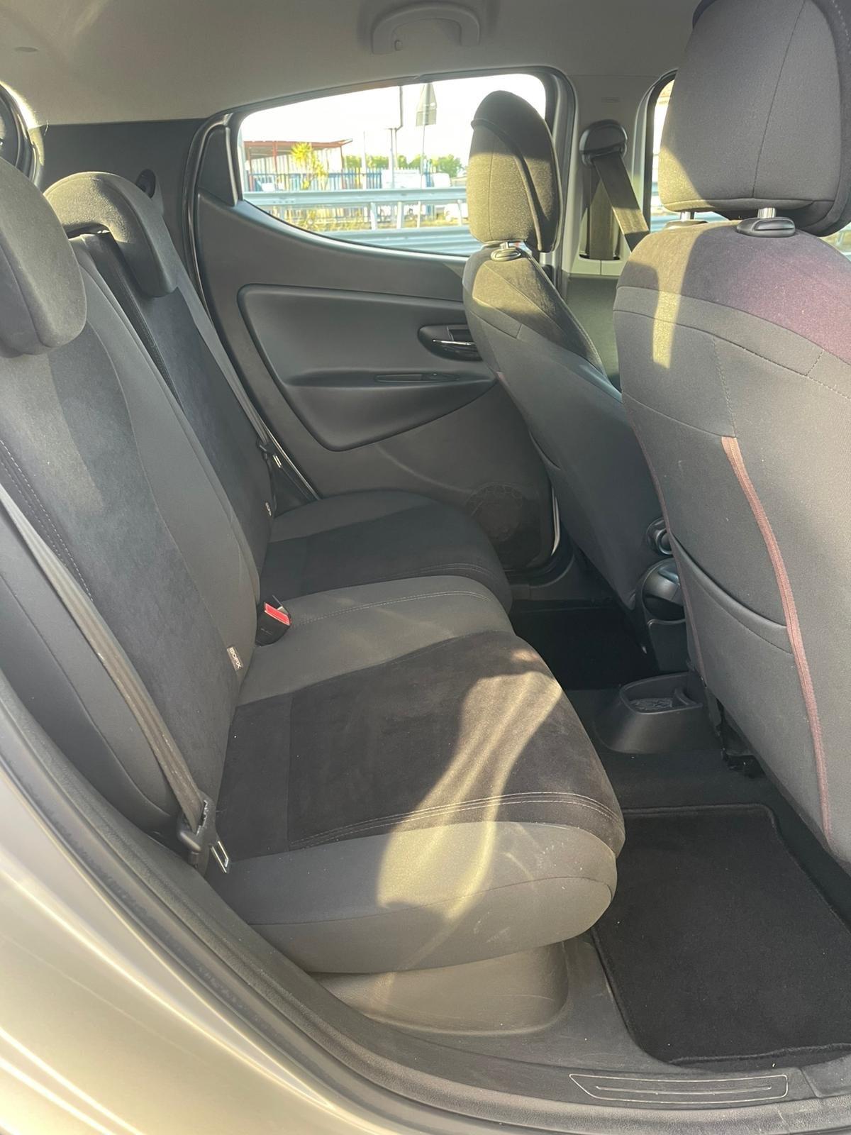 Lancia Ypsilon 1.3 mjt 120 mila km full optional