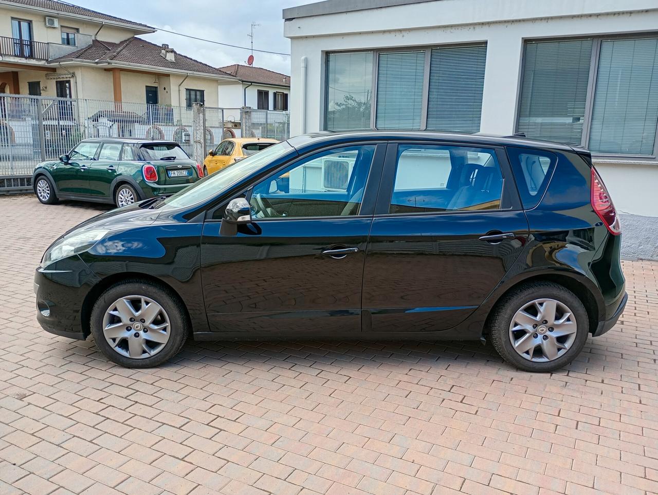 Renault Scenic X-Mod 1.6 Attractive GPL