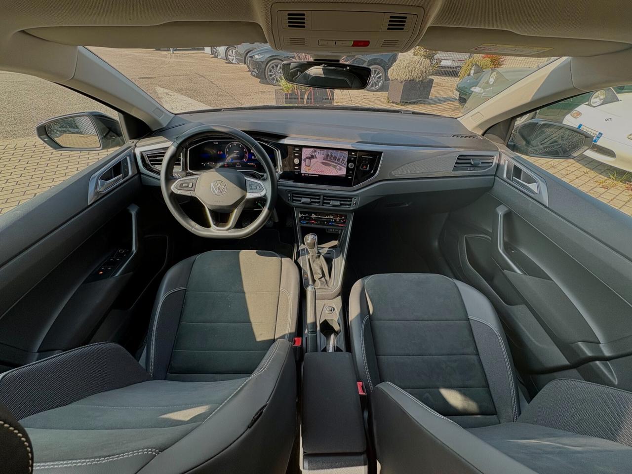 Polo 1.0 TSI Style | FARI MATRIX - ARTVELOURS RETROCAMERA