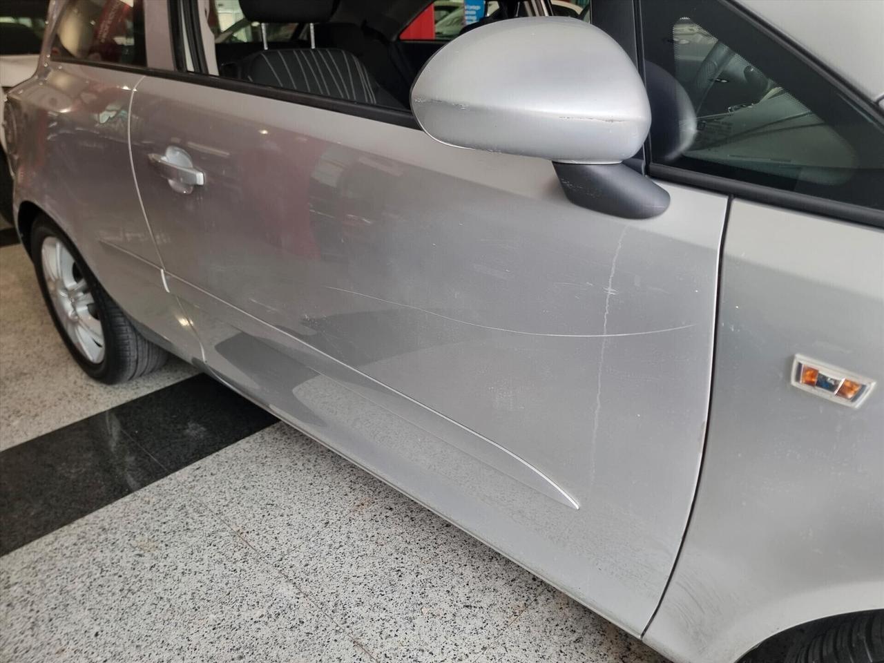 Opel Corsa 1.2 5 porte Cosmo CAMBIO AUTOMATICO GPL
