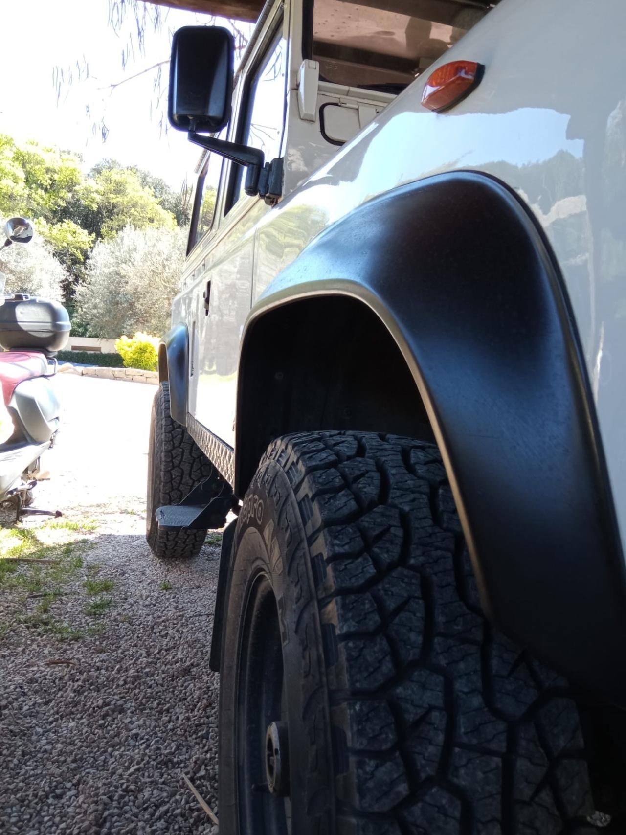 Land Rover Defender 90 diesel Hard-top