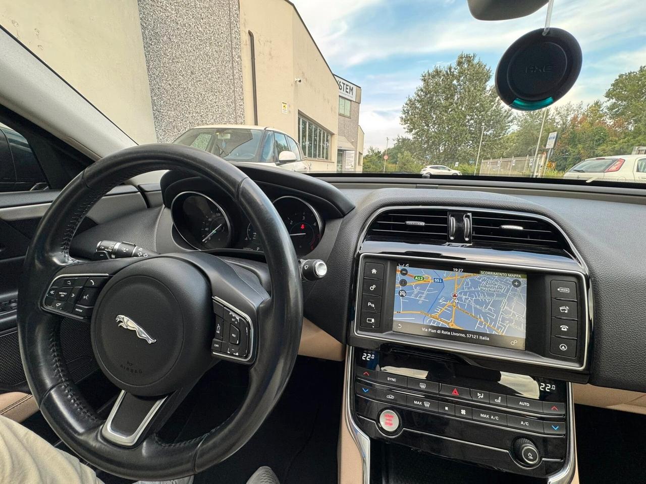 Jaguar XE 2.0 D 180 CV aut. Portfolio