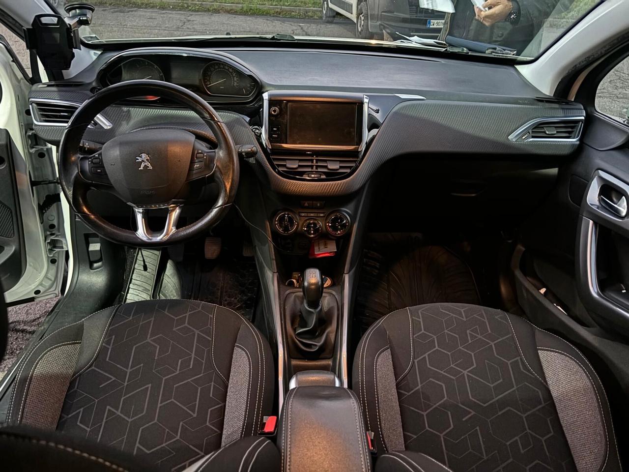 Peugeot 2008 BlueHDi 100 S&S Allure