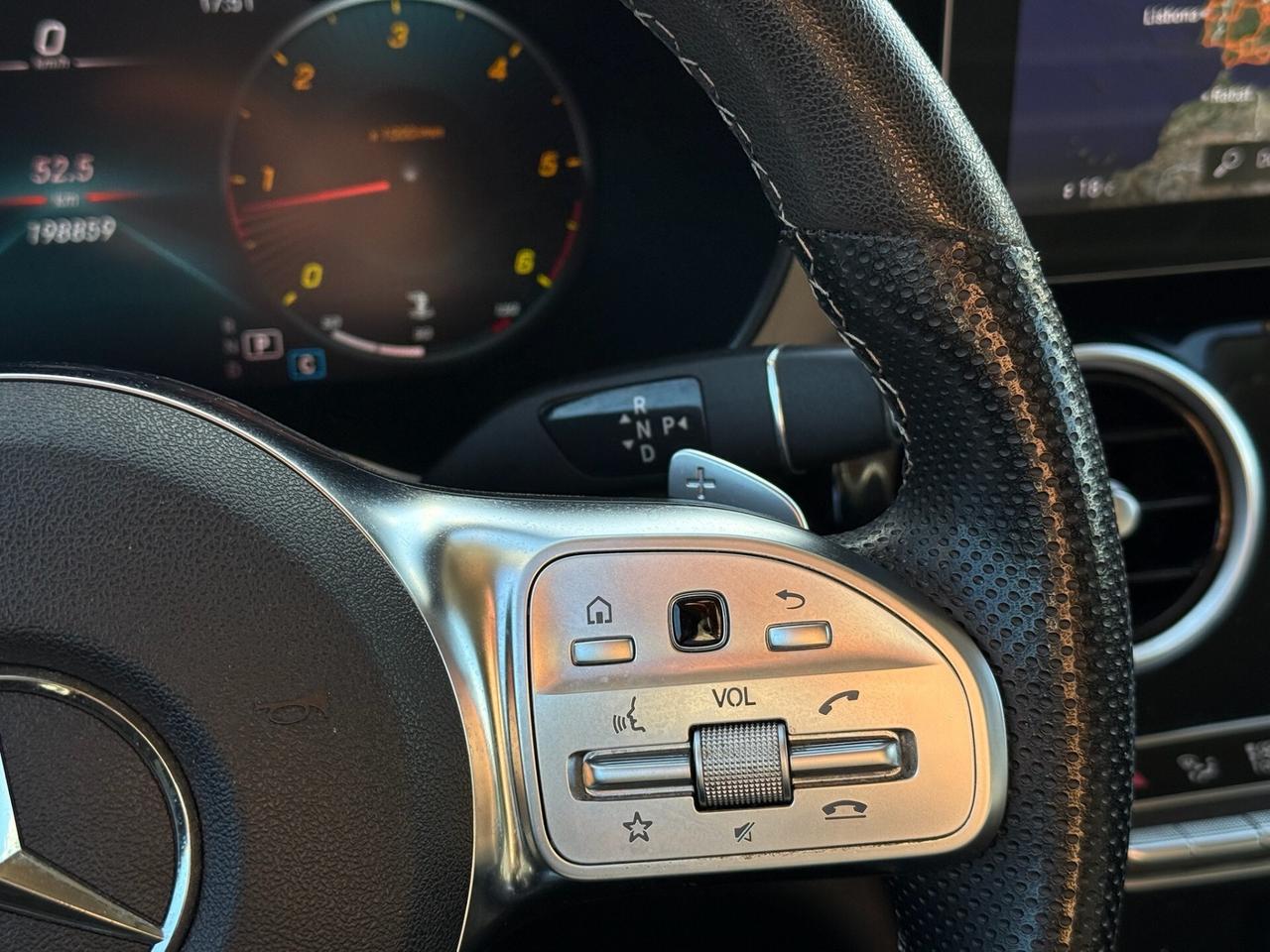 MERCEDES GLC 200d 2021 AMG - Night Edition