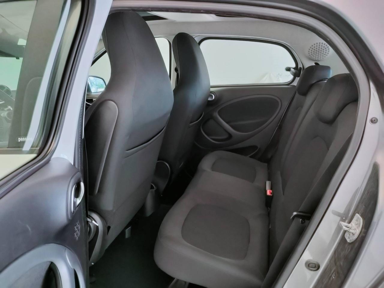 SMART Forfour II 2015 - Forfour 1.0 Passion 71cv twinamic my18