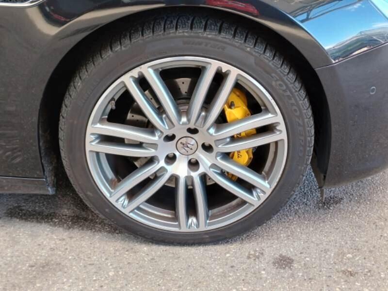 Maserati Ghibli V6 3.0 Modena 350CV