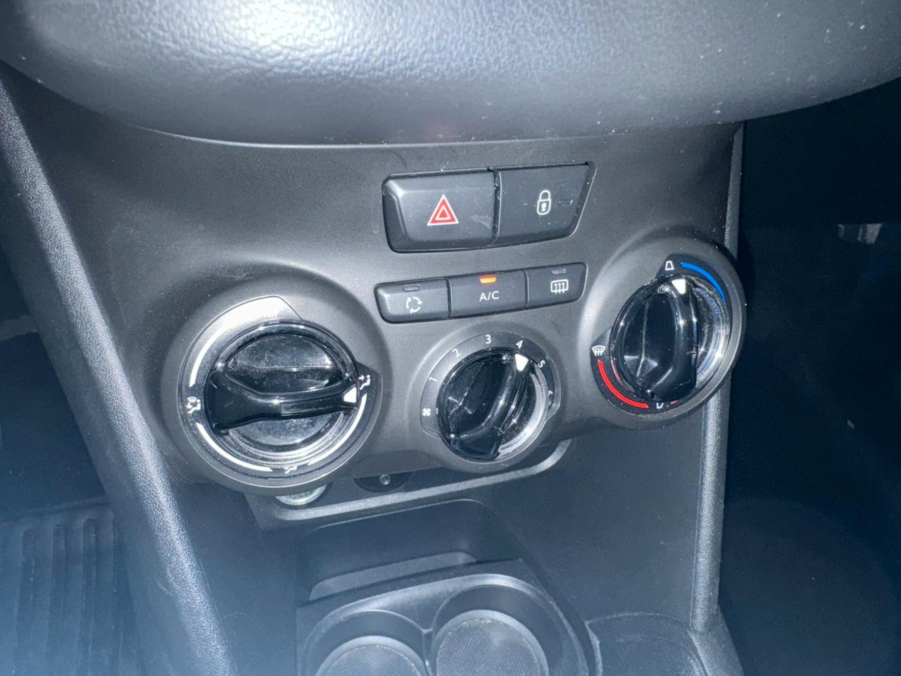 Peugeot 208 PureTech 82 5 porte Allure