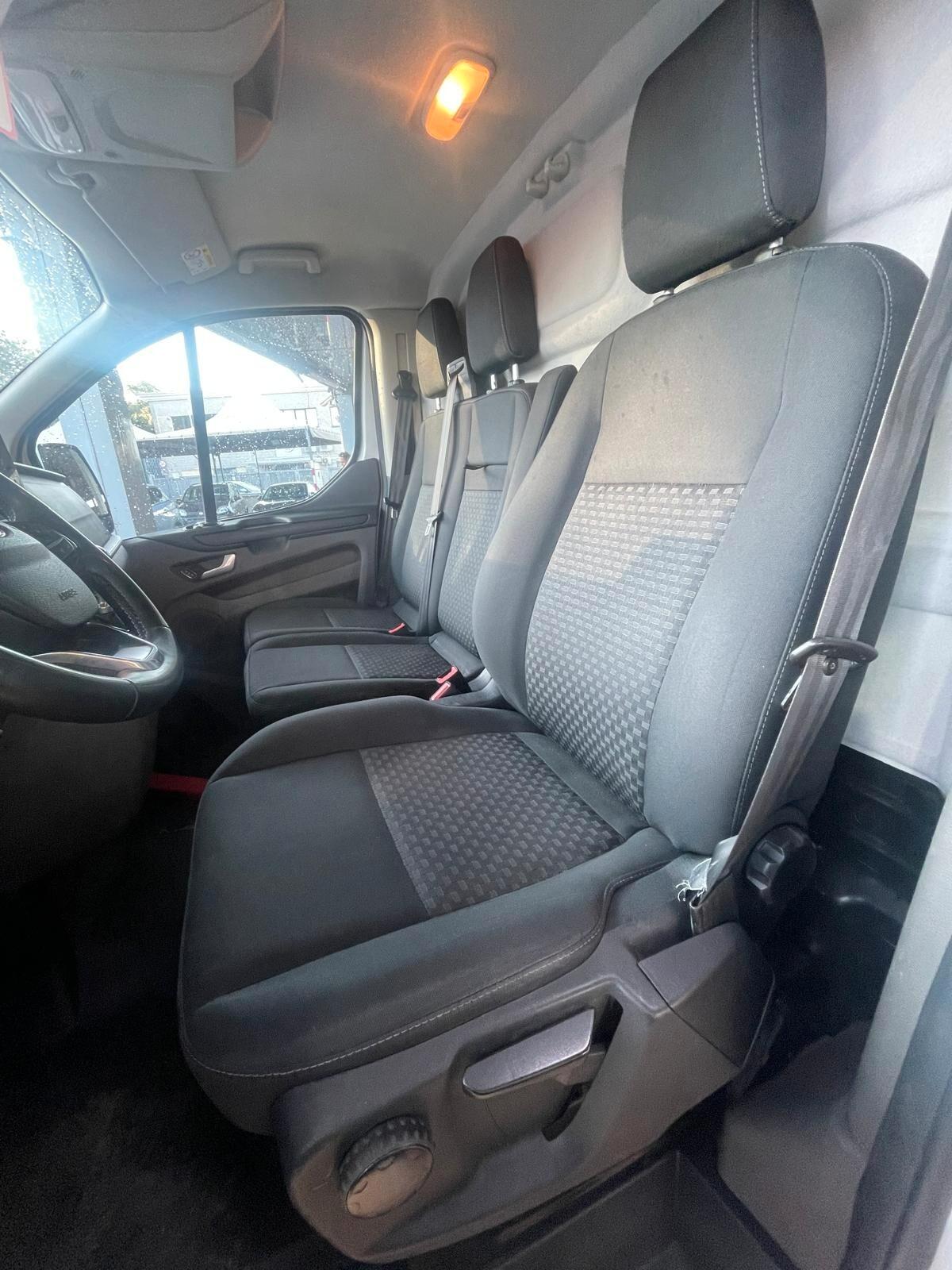 Ford Transit 350 2.0 EcoBl. 130CV PL-TM Combi compl. pian. Trend