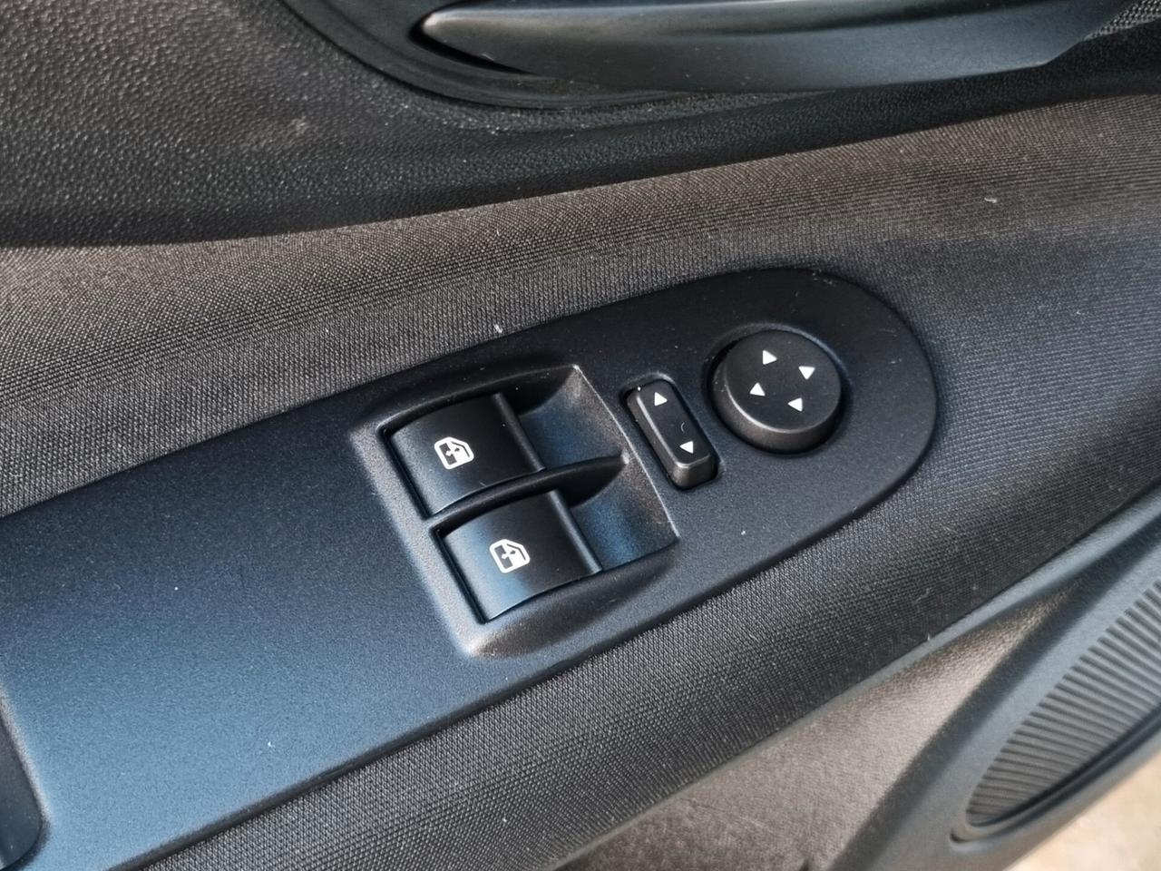 Fiat Punto 1.3 MJT II S&S 95 CV 5 porte Street