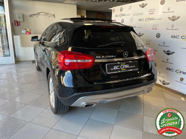 MERCEDES-BENZ GLA 200 d Aut. Sport *TETTO*PELLE*CAMERA