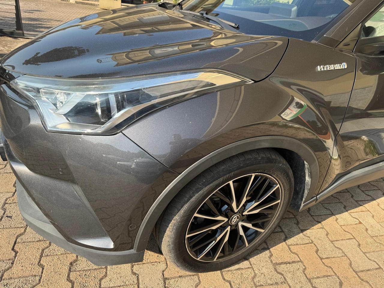Toyota C-HR 1.8 Hybrid E-CVT Lounge