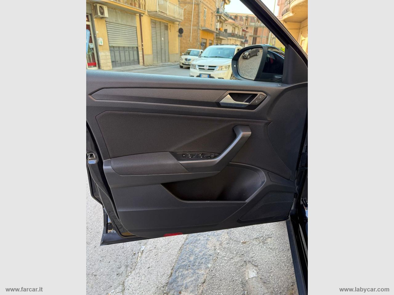 VOLKSWAGEN T-Roc 1.0 TSI Life