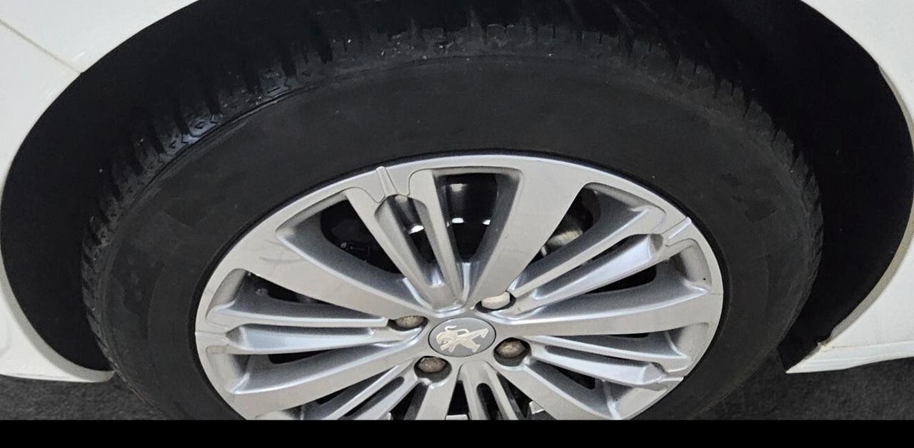 Peugeot 208 BlueHDi 75 5 porte Allure KM 135000