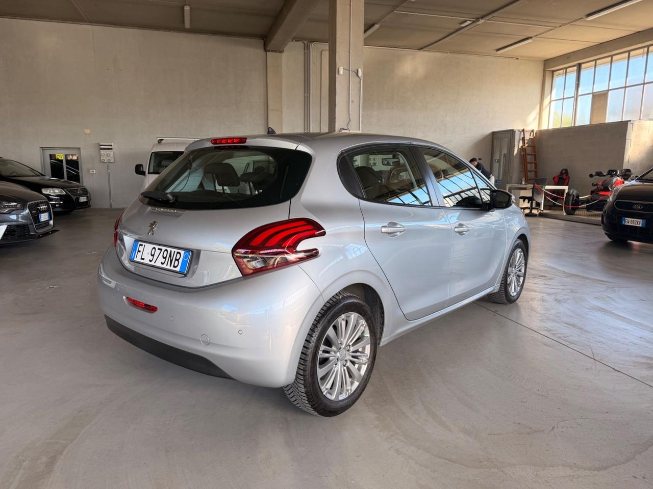 Peugeot 208 BlueHDi 75 5 porte Allure